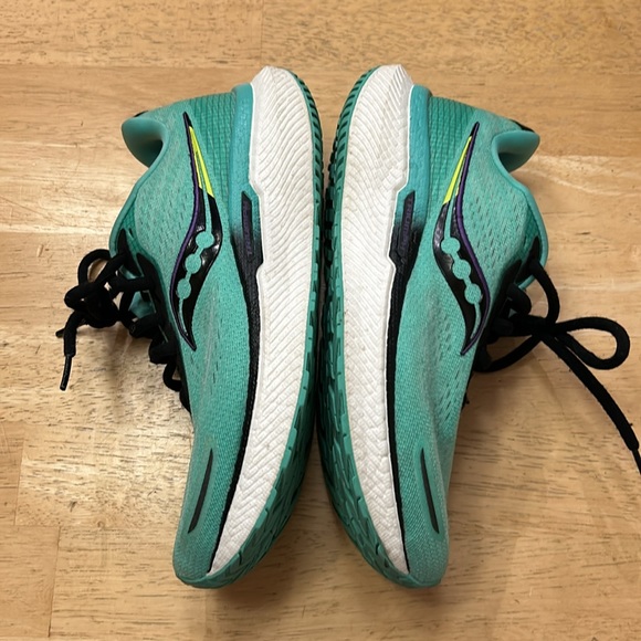 Saucony Triumph running shoes - Picture 4 of 7